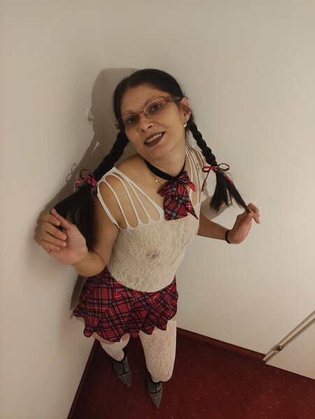 Sunt noua in Rin Grand hotel, sector 4,